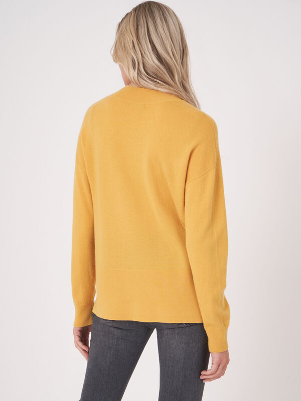 Pull en maille fine avec poche sur le devant image number 2