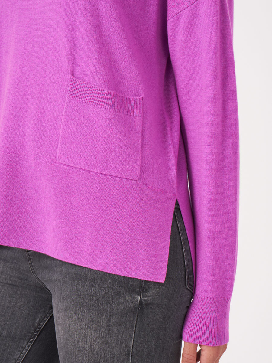 Fijn gebreide trui met voorzak image number 2
