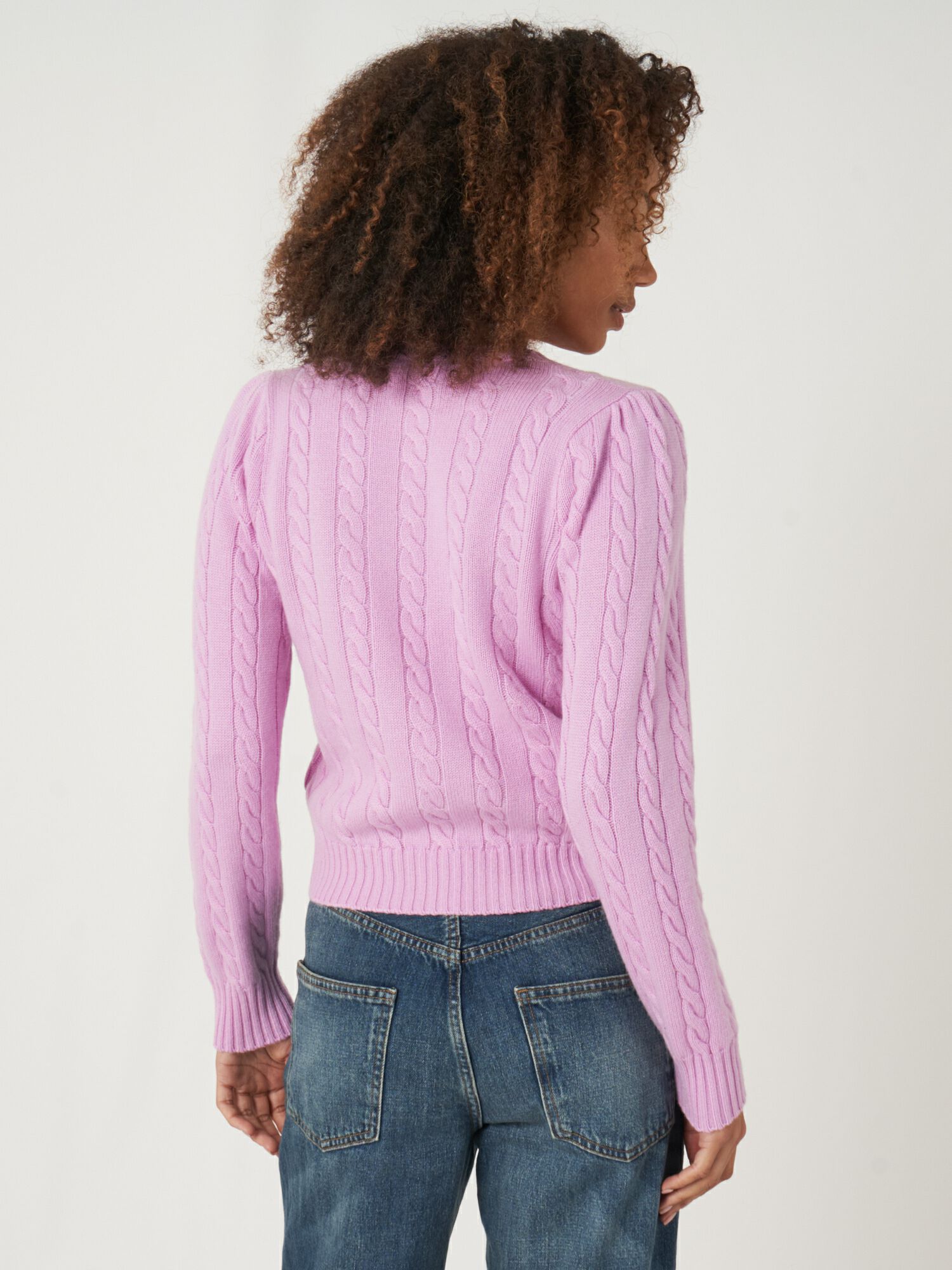 Women's Cropped fit cashmere blend cable knit sweater | REPEAT