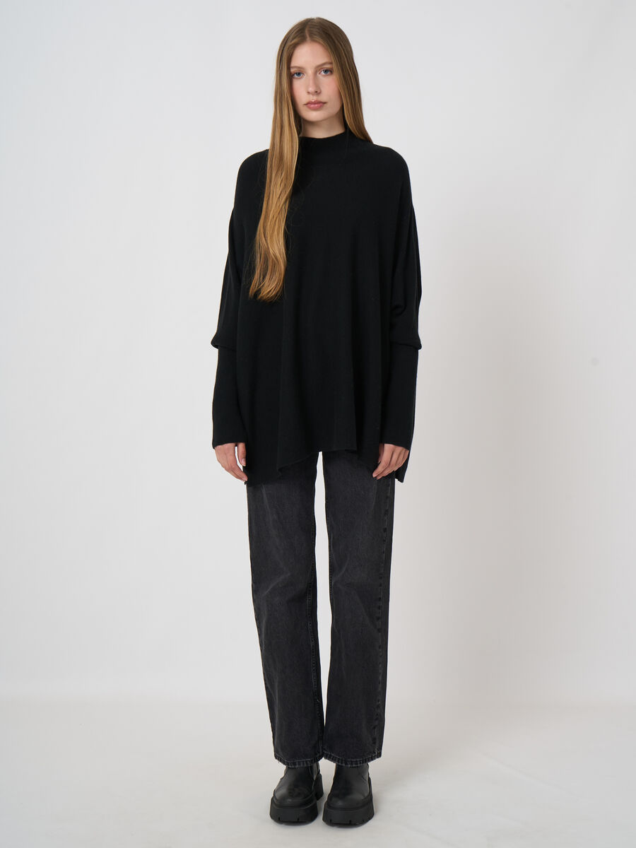 Oversized Organic Cashmere-Blend Sweater with Stand Collar image number 4