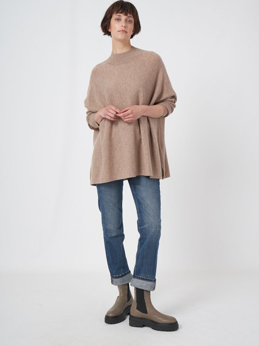 Kasjmier blend poncho sweater - lichtgewicht & stijlvol image number 2