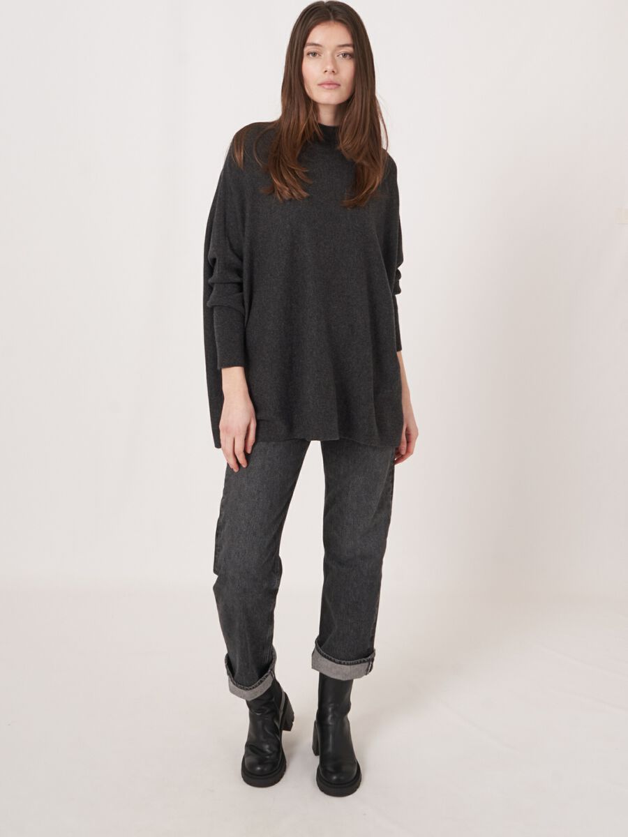 Oversized Poncho-Pullover aus Kaschmir-Mix image number 2