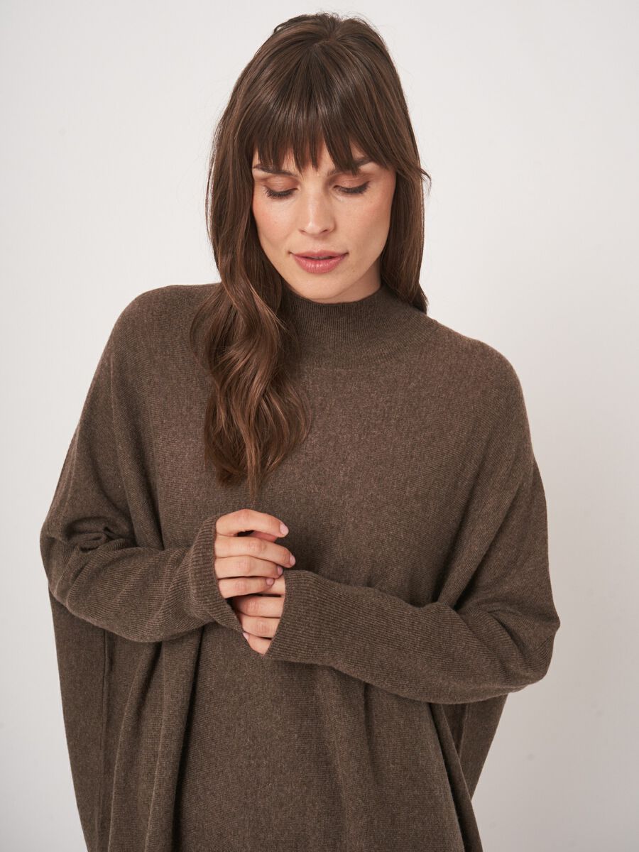 Oversized fine knit cashmere blend poncho sweater image number 3