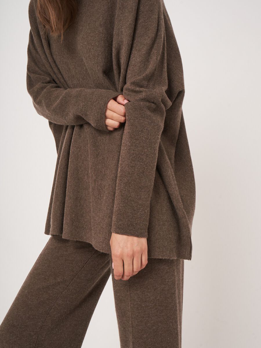 Oversized fine knit cashmere blend poncho sweater image number 5