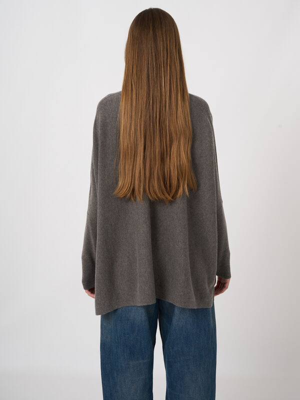 Oversized Organic Cashmere-Blend Sweater with Stand Collar image number 4