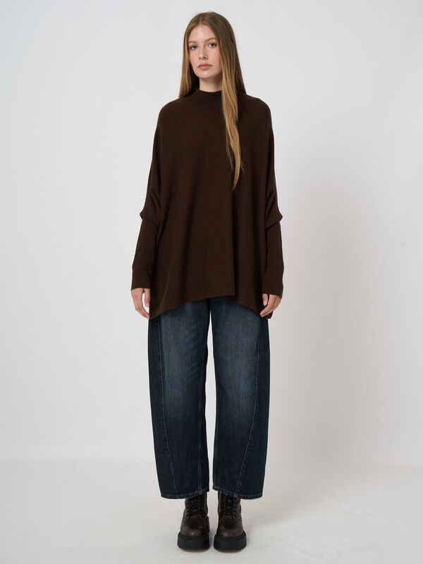 Oversized Organic Cashmere-Blend Sweater with Stand Collar image number 0