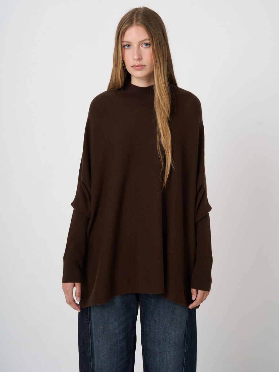 Oversized-Kaschmirmix-Pullover mit Stehkragen image number 1