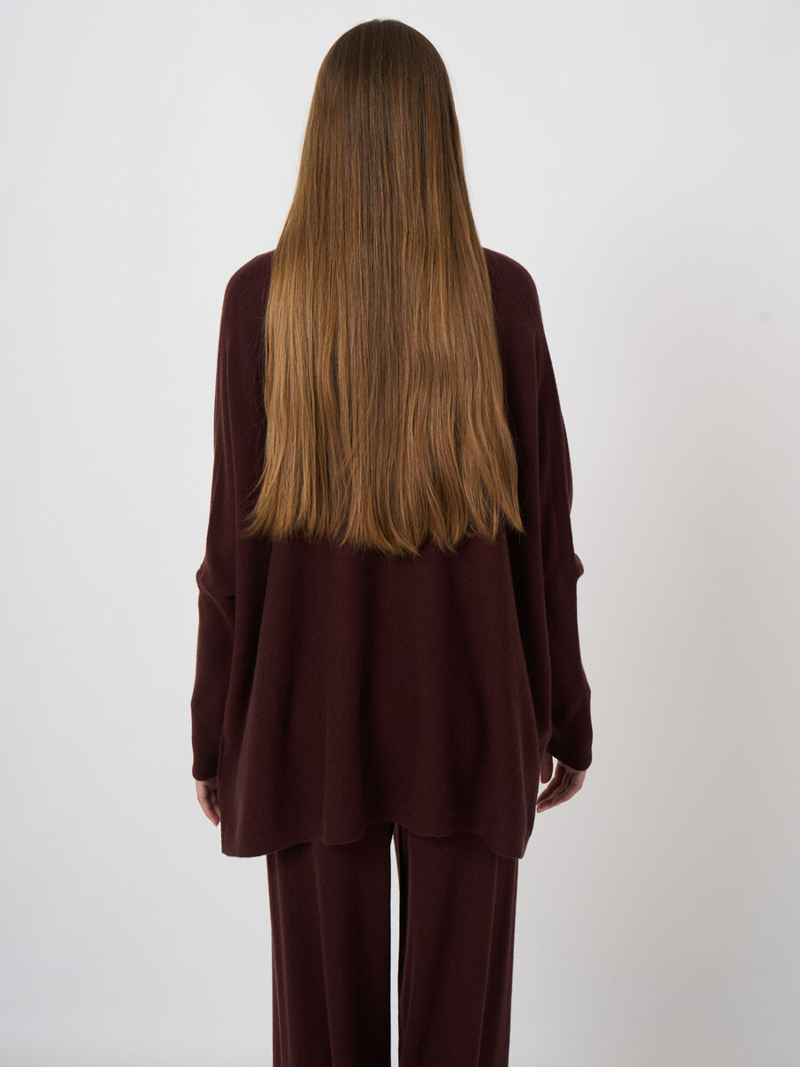 Oversized Organic Cashmere-Blend Sweater with Stand Collar image number 4