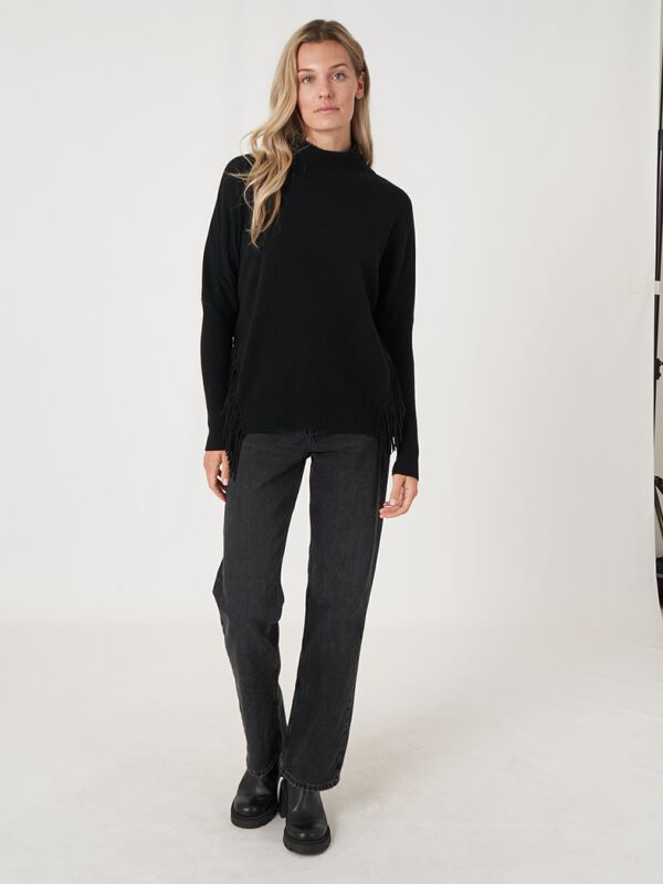 Cashmere blend sweater with fringe image number 4