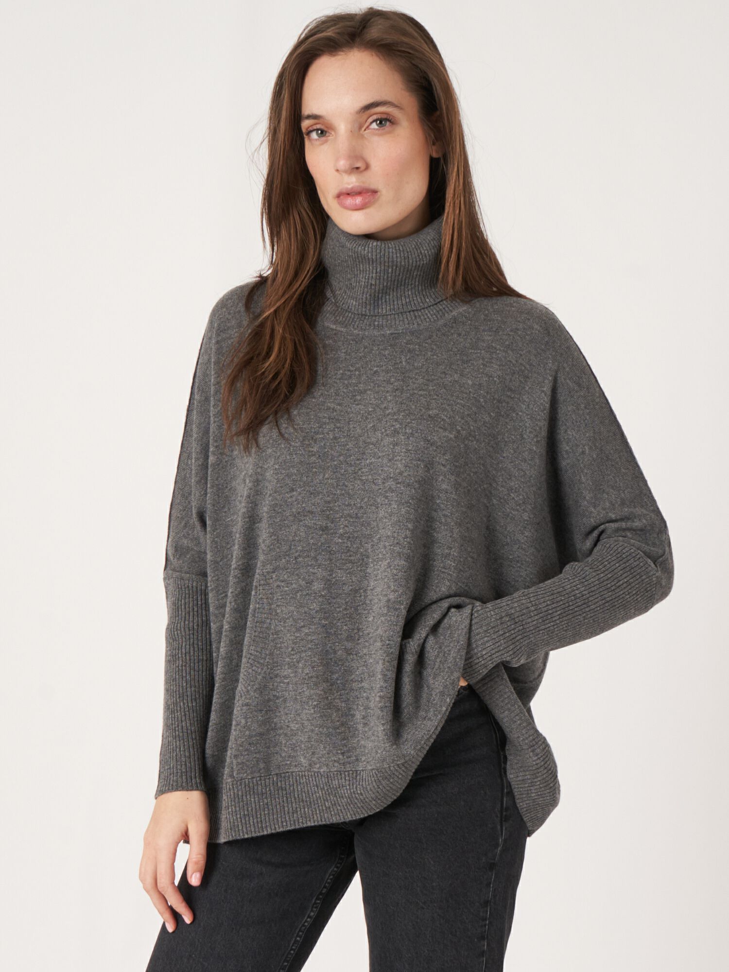 Cashmere blend turtleneck sweater with kangaroo pocket