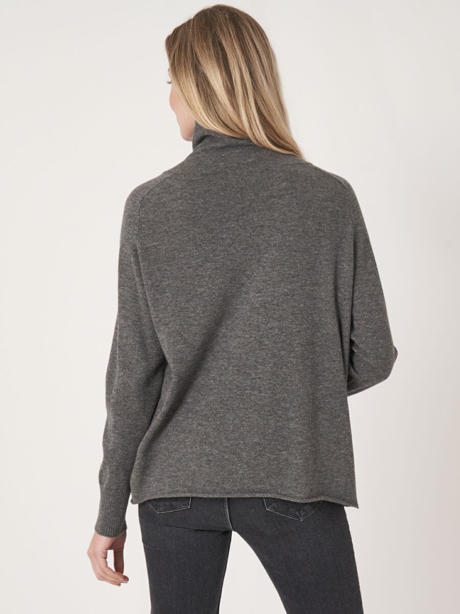 Asymmetrisch vest  met franje van cashmere-mix image number 2