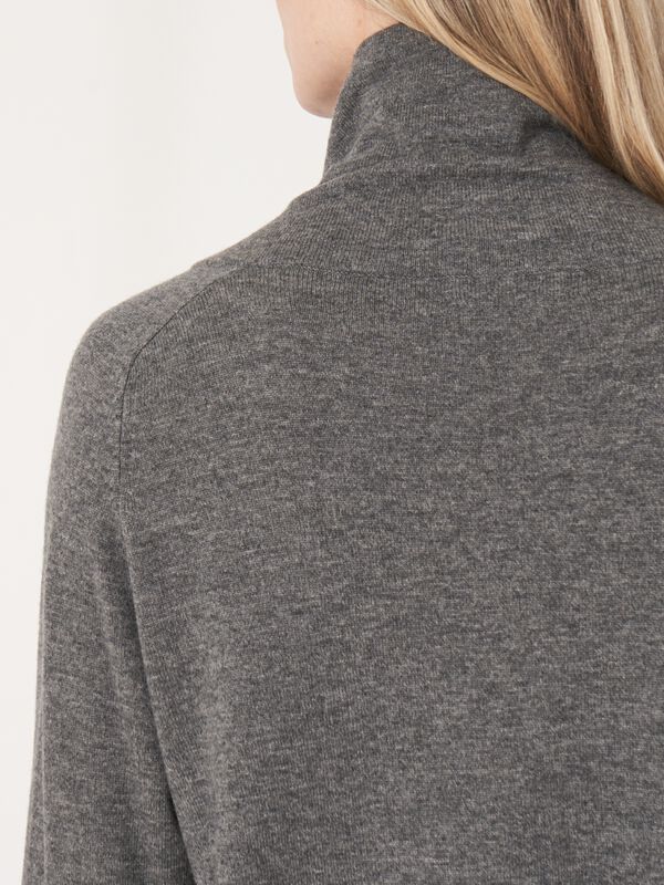 Strickjacke mit asymmetrischer Front und Fransen aus Kaschmirmischung  image number 3