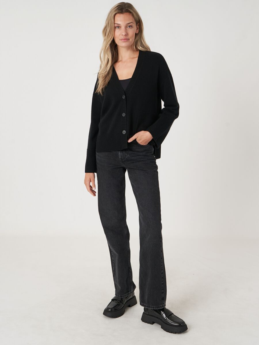 Strickjacke mit Vordertasche und weiten &Auml;rmeln mit Rippendetail image number 5