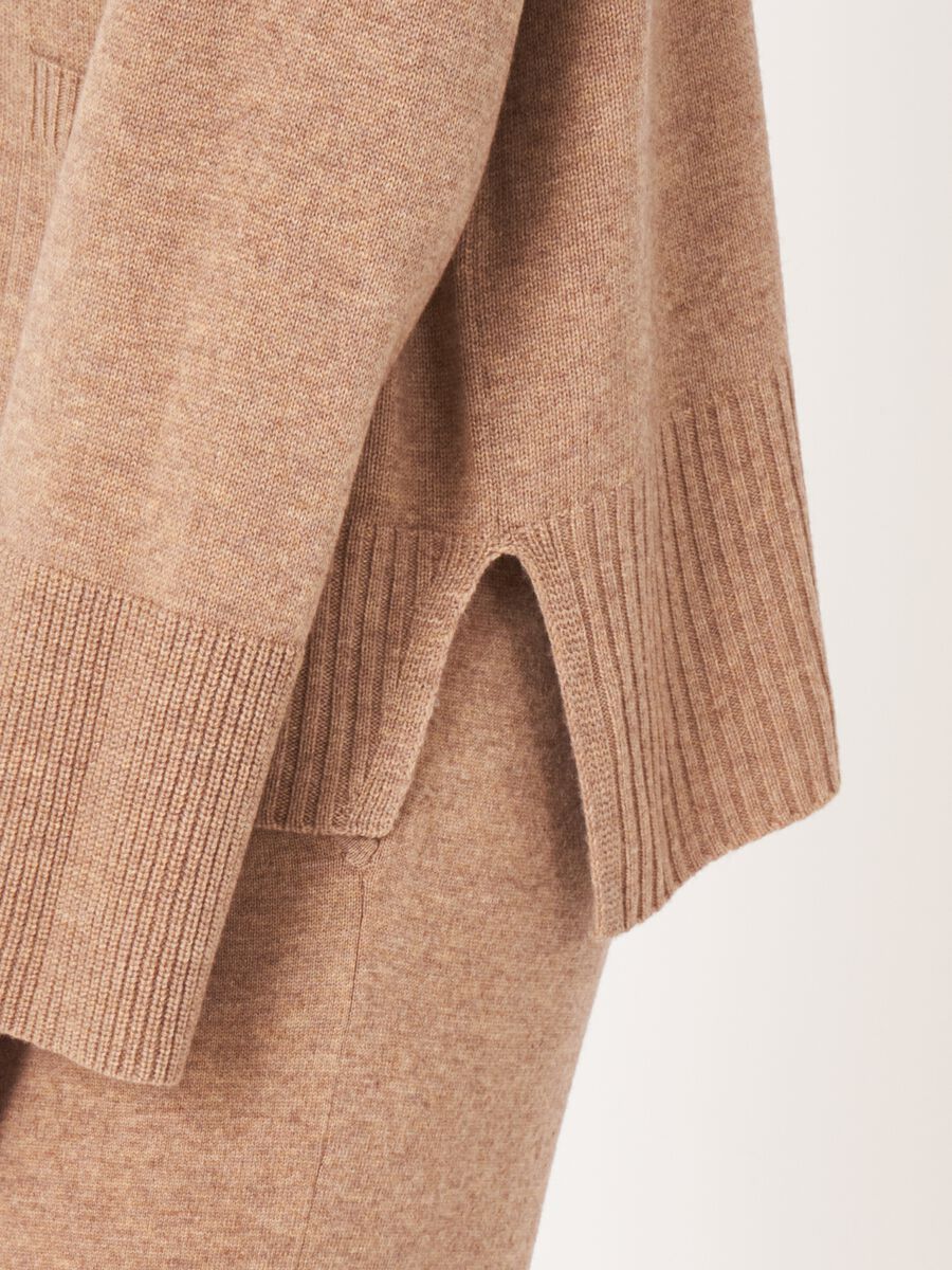 Vest met voorzak en wijde mouwen met geribd detail image number 3