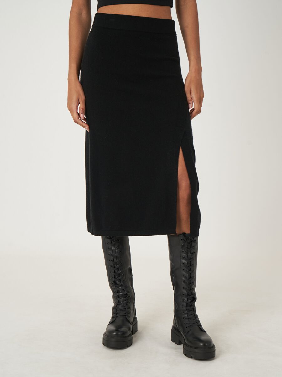Fine knit cashmere skirt with front slit image number 0