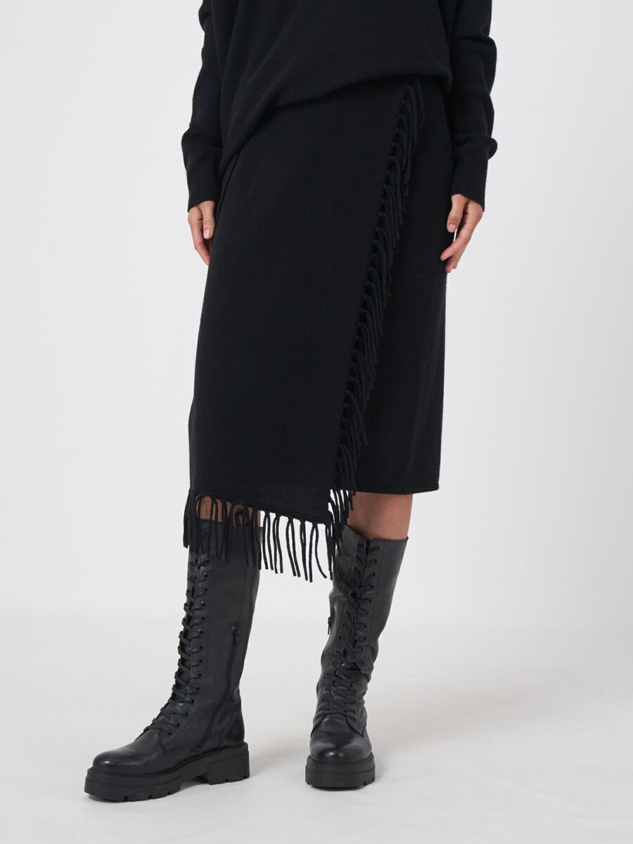 Knitted cashmere blend skirt with fringes image number 0