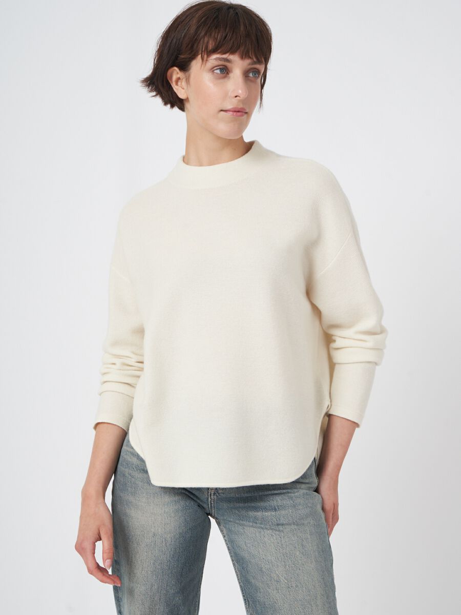 Fine textured knit sweater with round hem image number 0