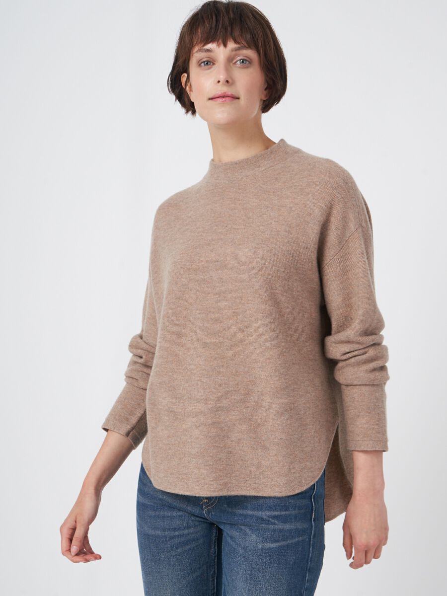 Fine textured knit sweater with round hem image number 0