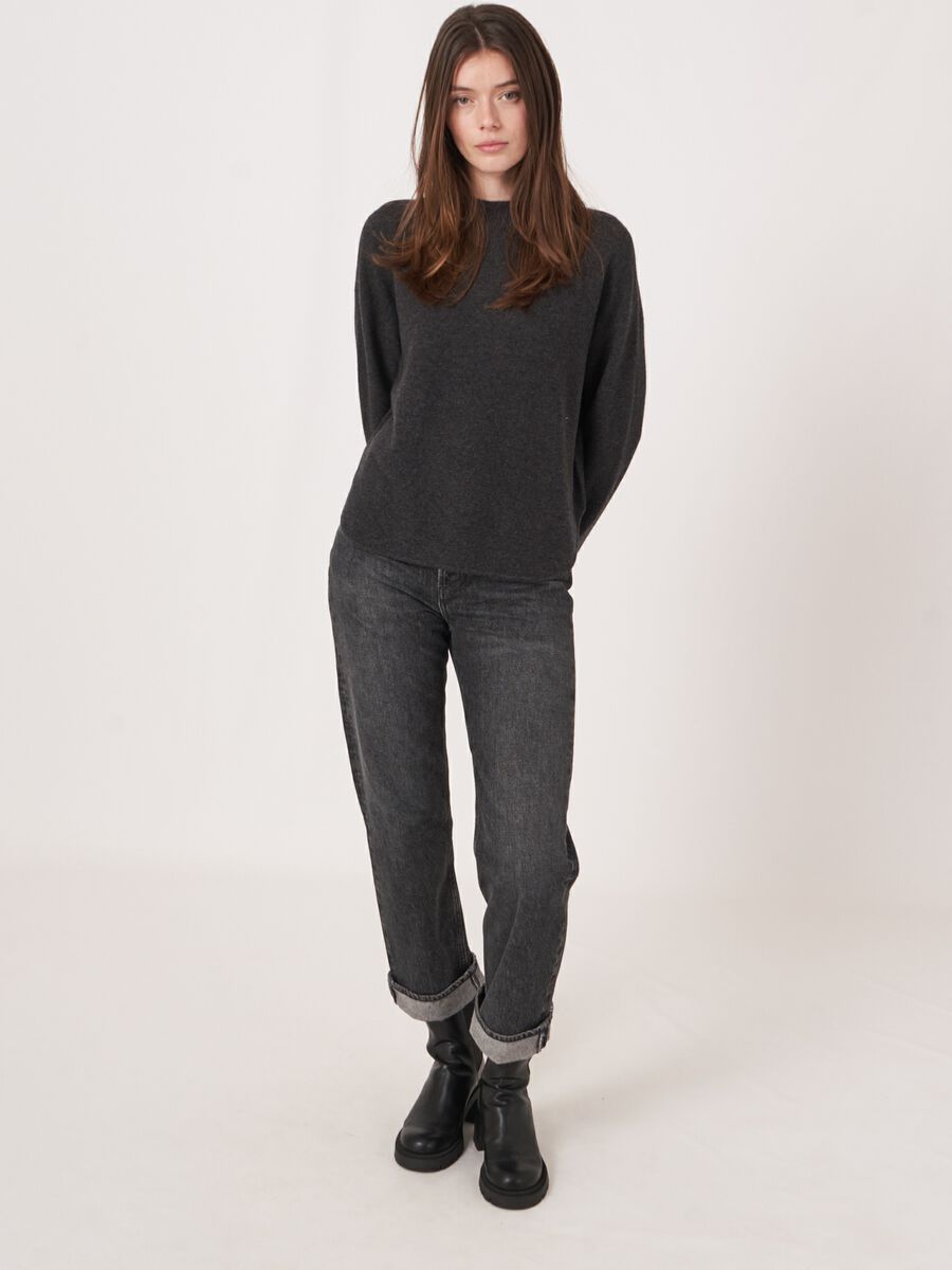 Pull à texture fine avec ourlet rond image number 3