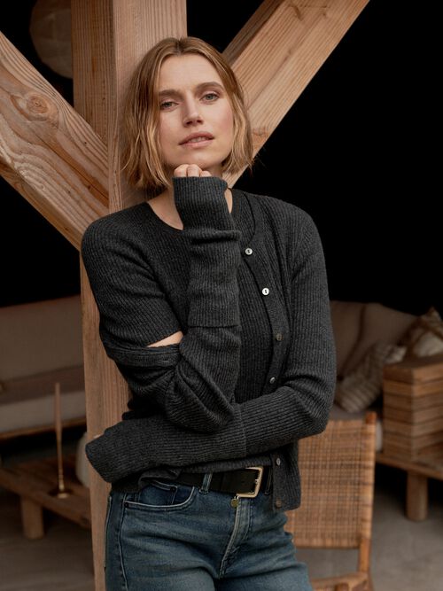 Kurzarm-Rippenstrick-Pullover aus Kaschmir-Mischung