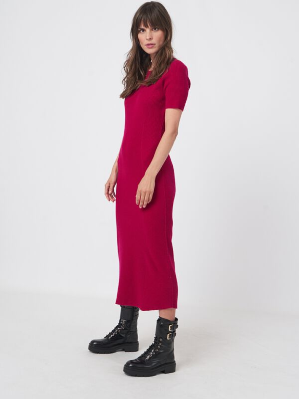 Kurzarm-Rippstrickkleid aus Kaschmir-Mischung image number 5