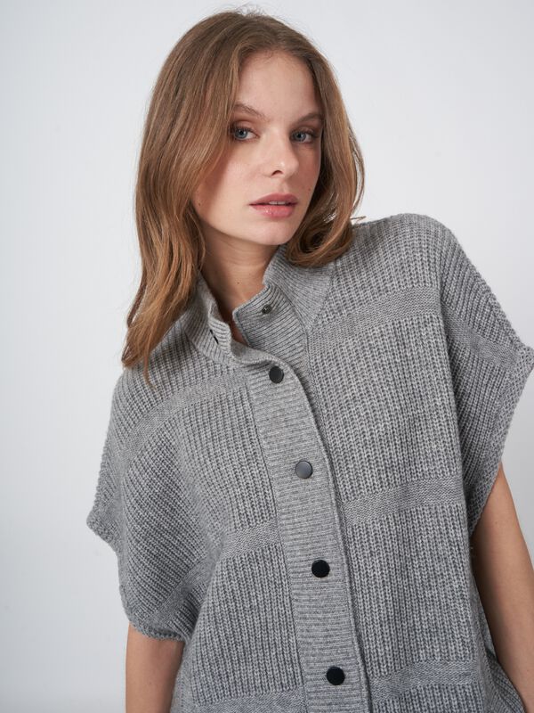 Mixed textured knit cashmere blend poncho with snap buttons image number 2