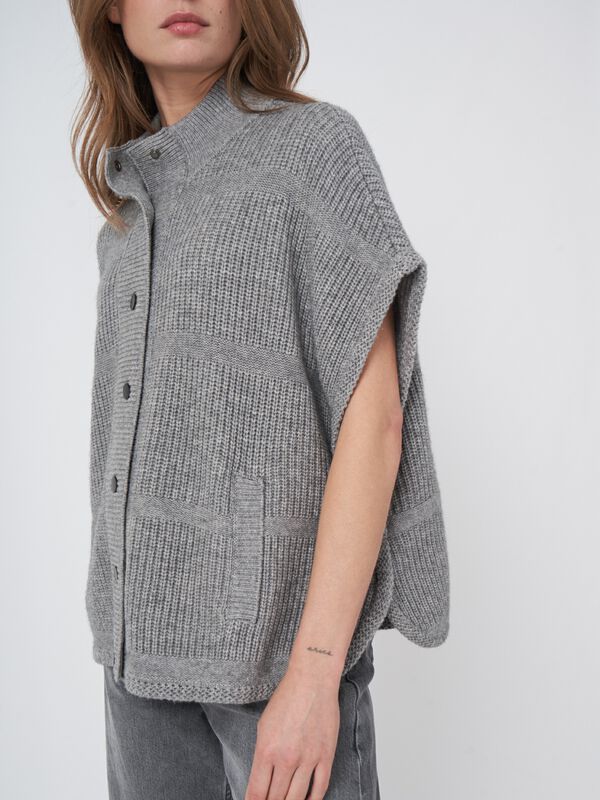 Mixed textured knit cashmere blend poncho with snap buttons image number 4