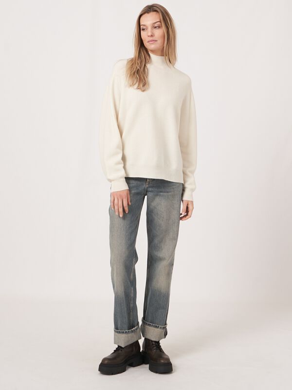 Trui met hoge kraag van cashmere mix naadloos gebreid image number 4