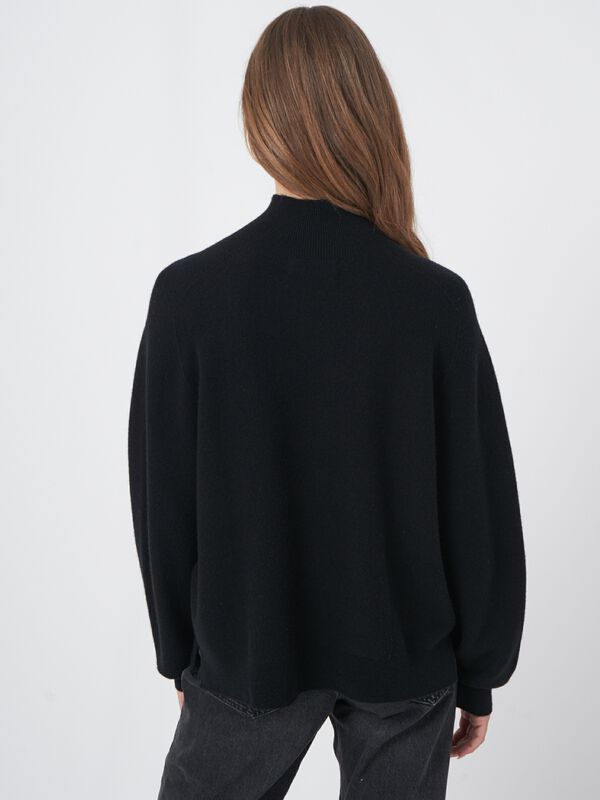 Nahtloser Stehkragenpullover aus Kaschmir-Mischung  image number 3