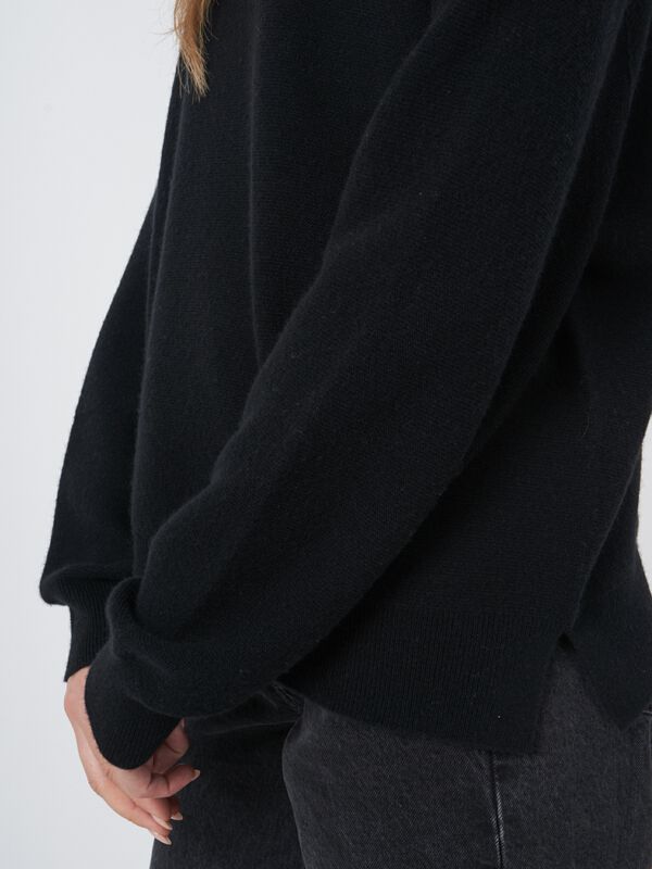 Nahtloser Stehkragenpullover aus Kaschmir-Mischung  image number 4