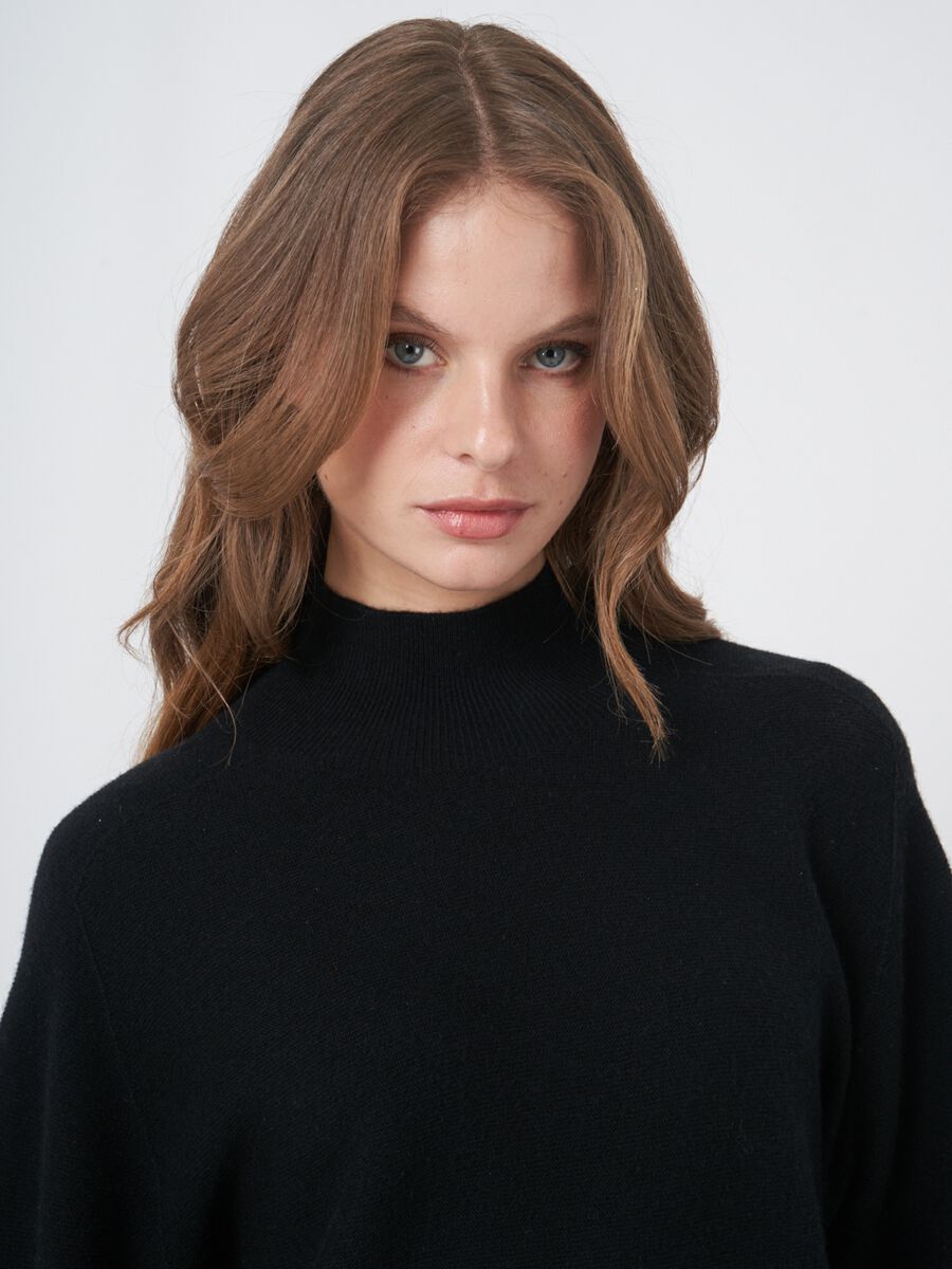 Trui met hoge kraag van cashmere mix naadloos gebreid image number 1