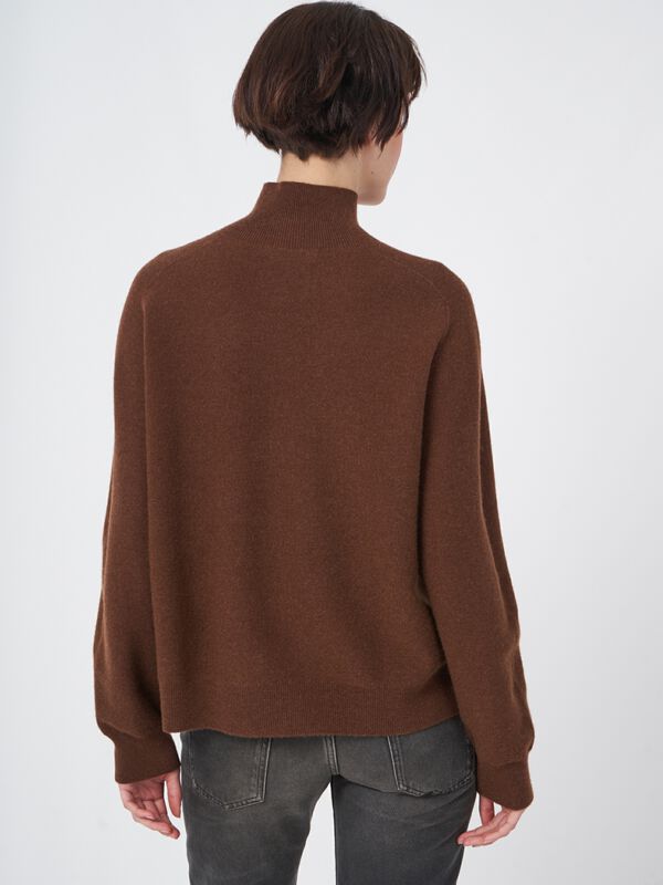 Seamless cashmere blend high neck sweater image number 4