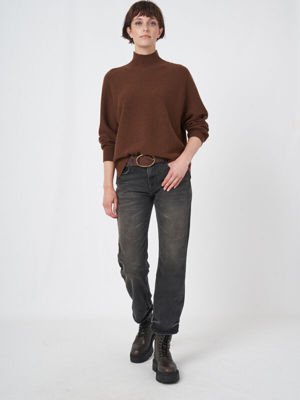 Seamless cashmere blend high neck sweater image number 3