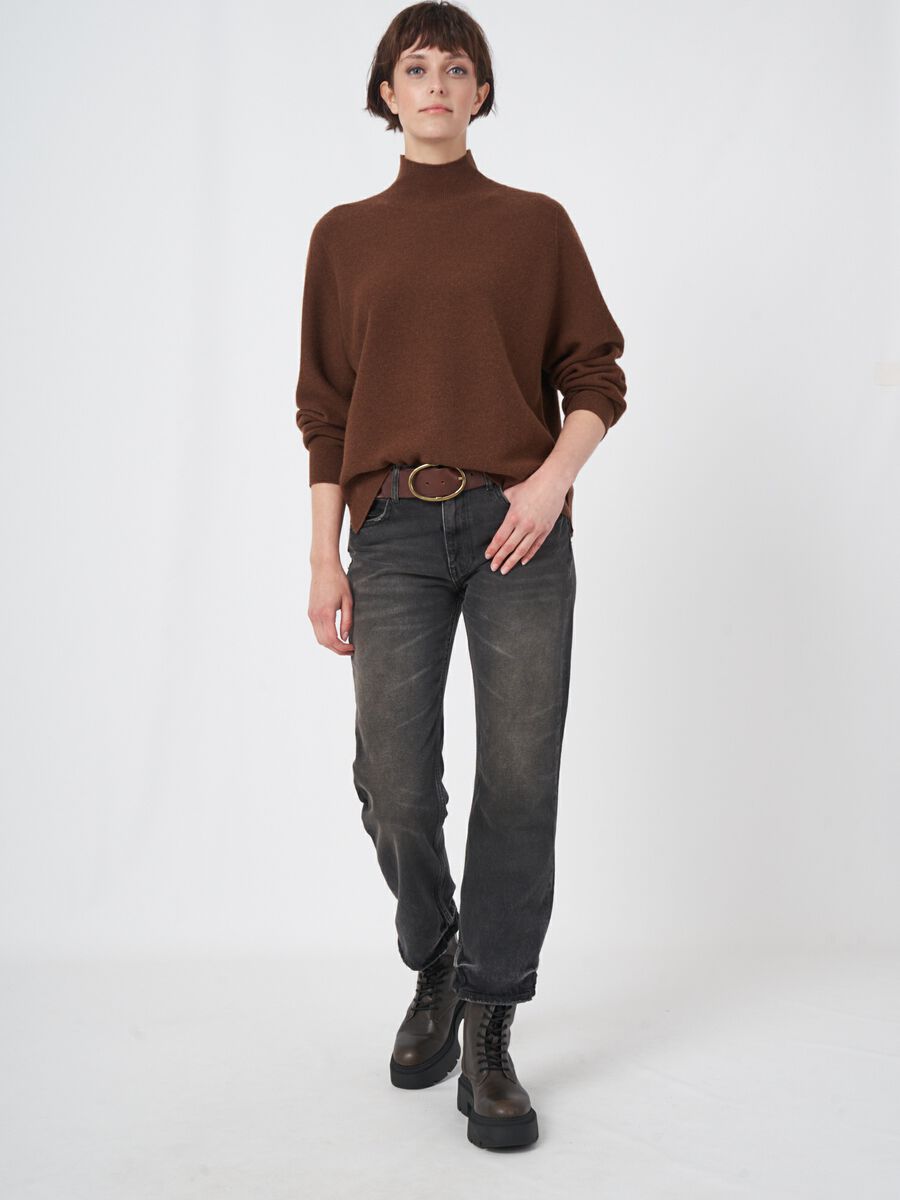 Seamless cashmere blend high neck sweater image number 3
