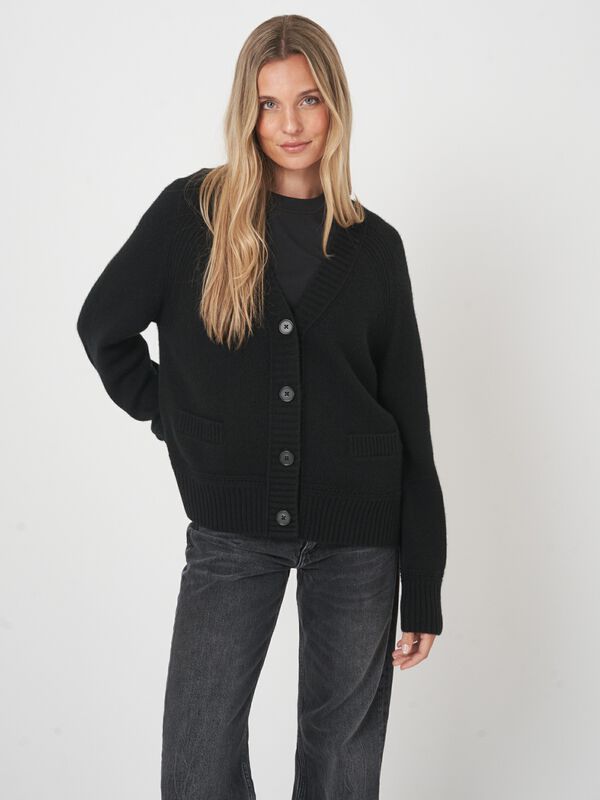 Kasjmiermix v-hals vest met rechte snit image number 5