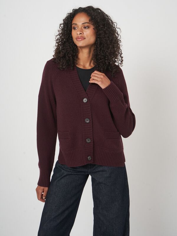 Kasjmiermix v-hals vest met rechte snit image number 1