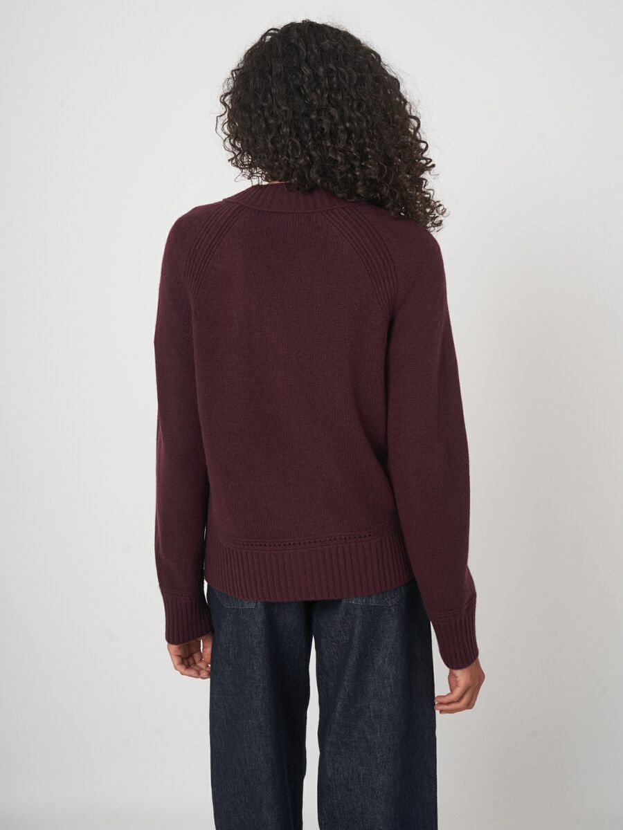 Kasjmiermix v-hals vest met rechte snit image number 5