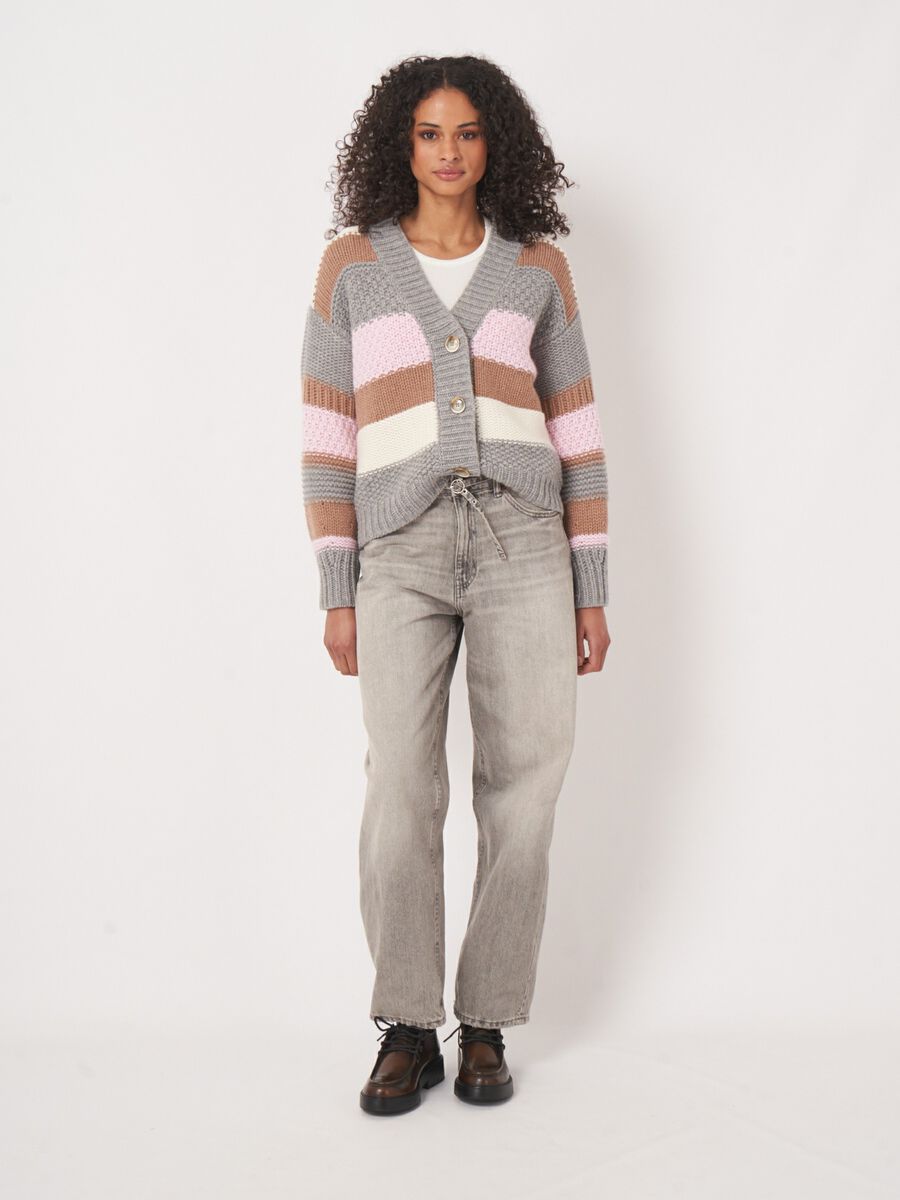 Chunky gebreid vest met strepen en gemengde texturen image number 5