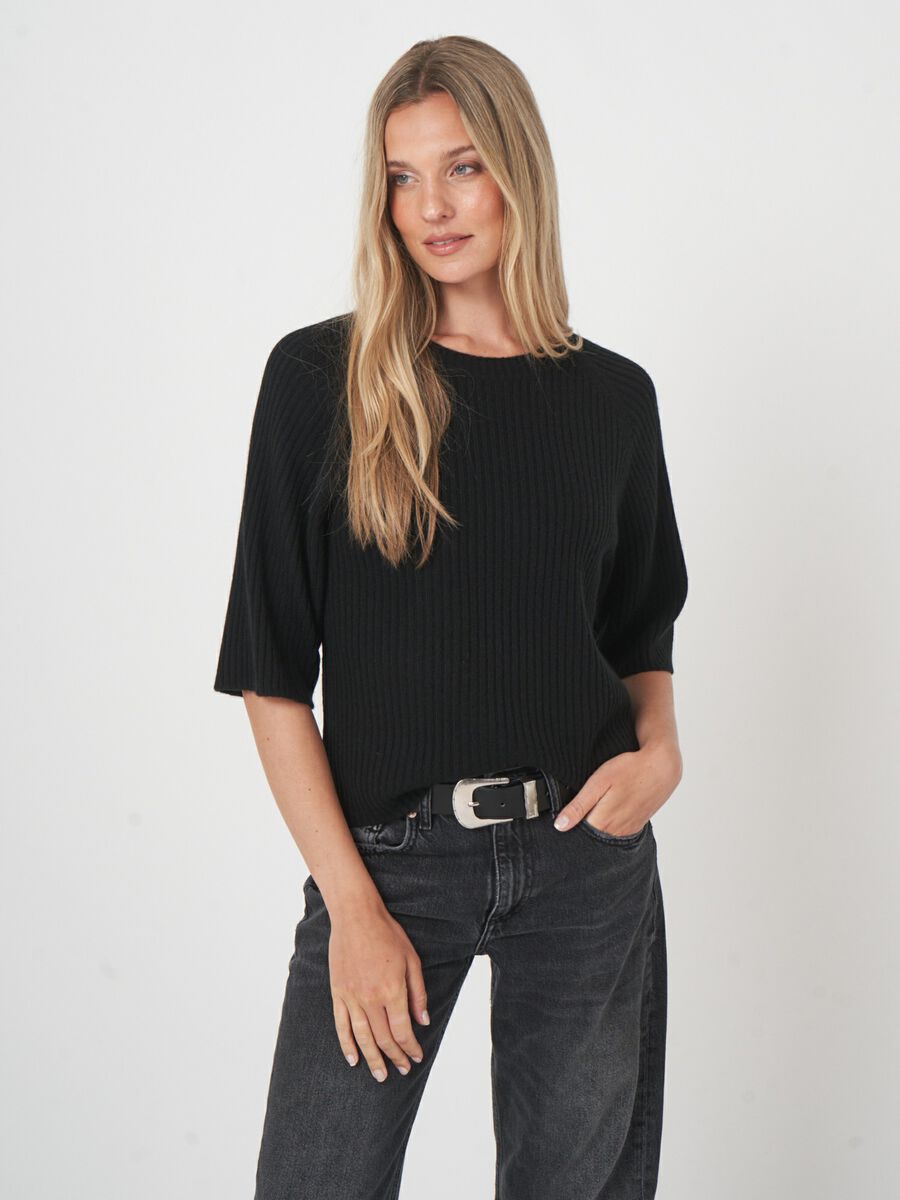 Cropped ribgebreide trui met relaxte pasvorm image number 1