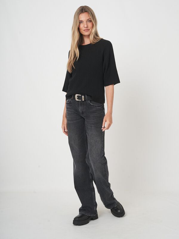 Cropped rib knit sweater with casual fit image number 3