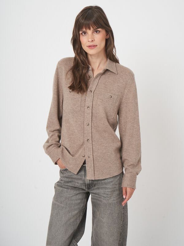 Kasjmier-wol blouse met casual fit en overhemdkraag image number 2