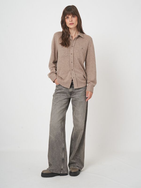 Kasjmier-wol blouse met casual fit en overhemdkraag image number 4