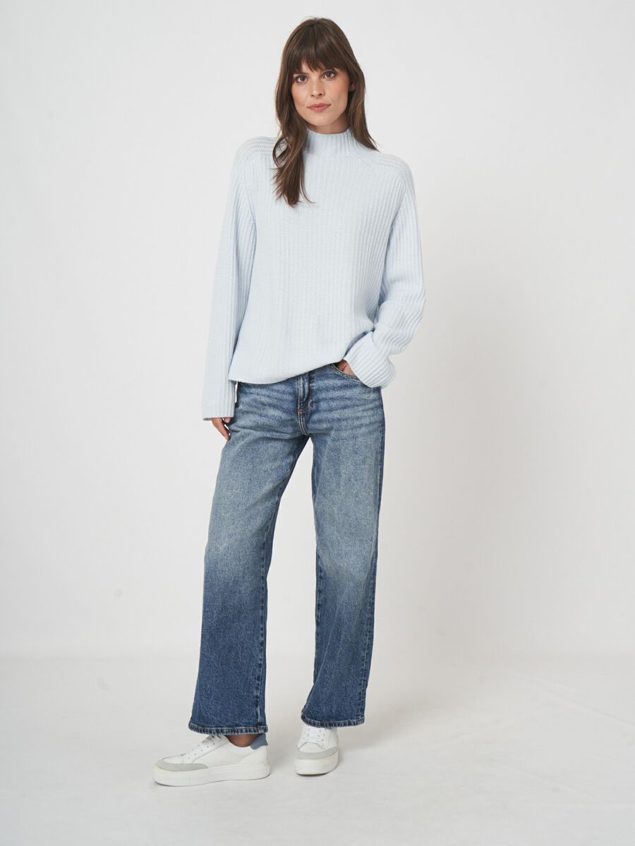 Rippstrickpullover mit Stehkragen aus Kaschmir-Mix image number 7