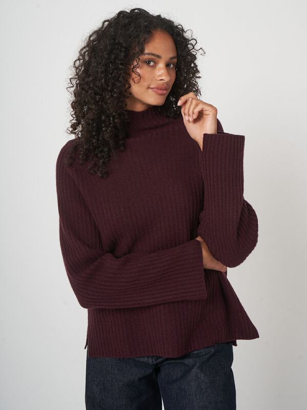 Kasjmiermix trui met opstaande kraag en ribstructuur image number 1