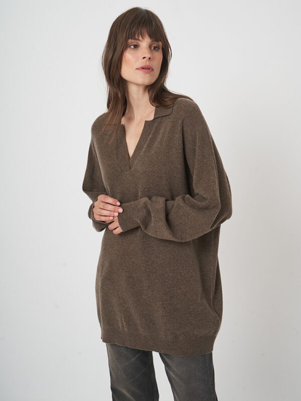 Oversized kasjmiermix trui met polokraag image number 3