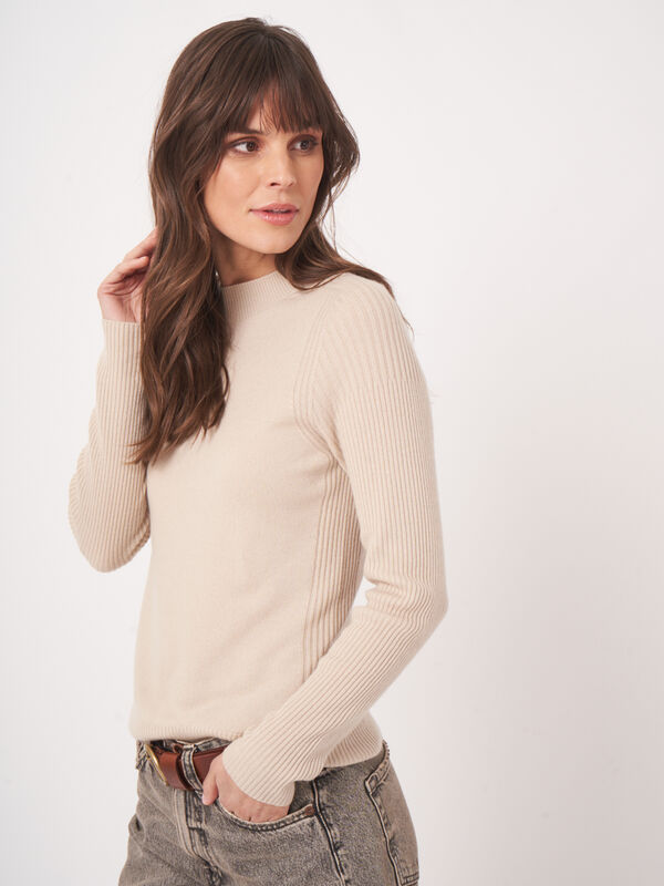 Fein gestrickter Pullover Aus Kaschmir-Mix image number 4