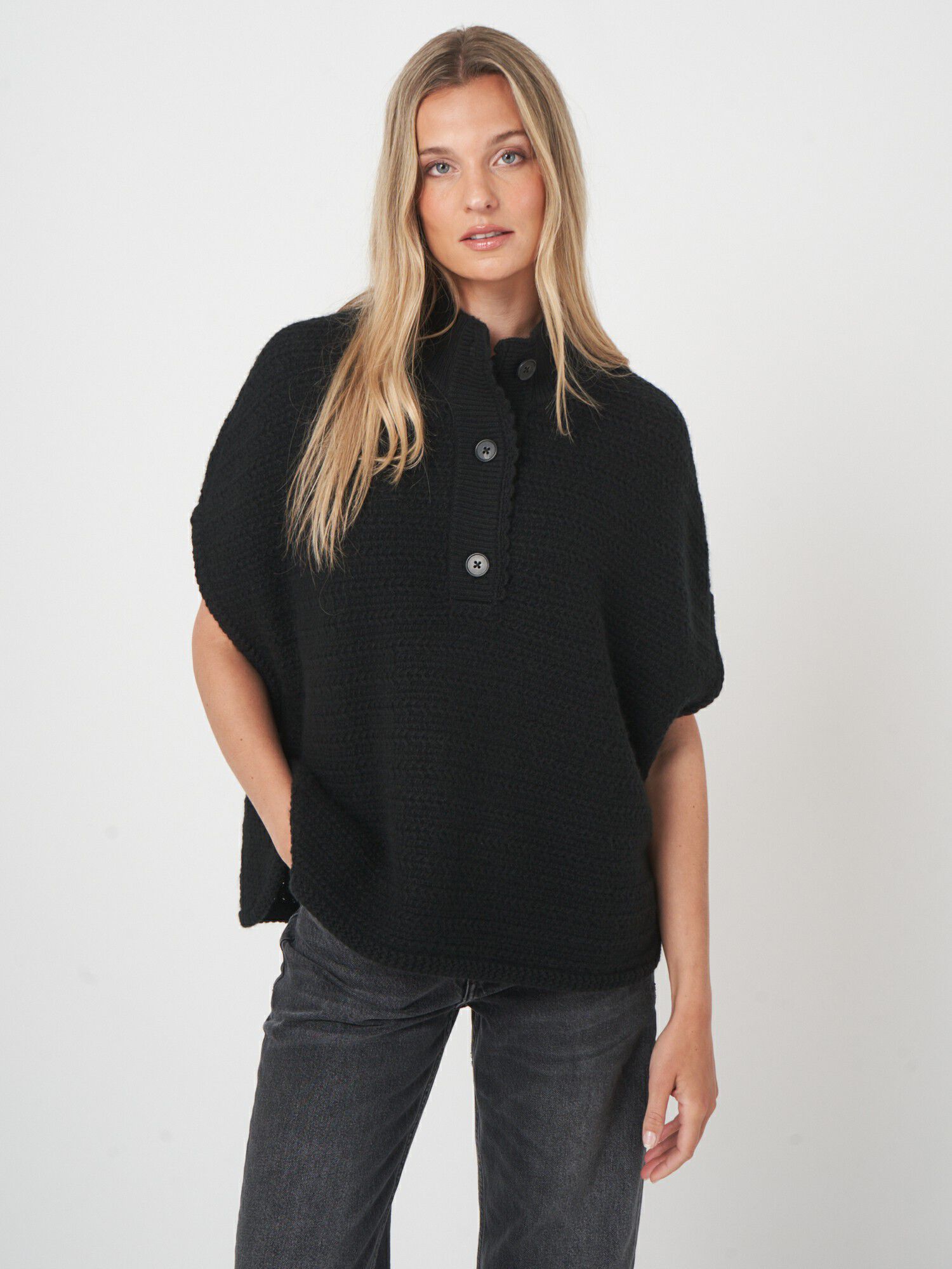 Luxe kasjmier poncho met textuur en losvallende pasvorm afbeelding