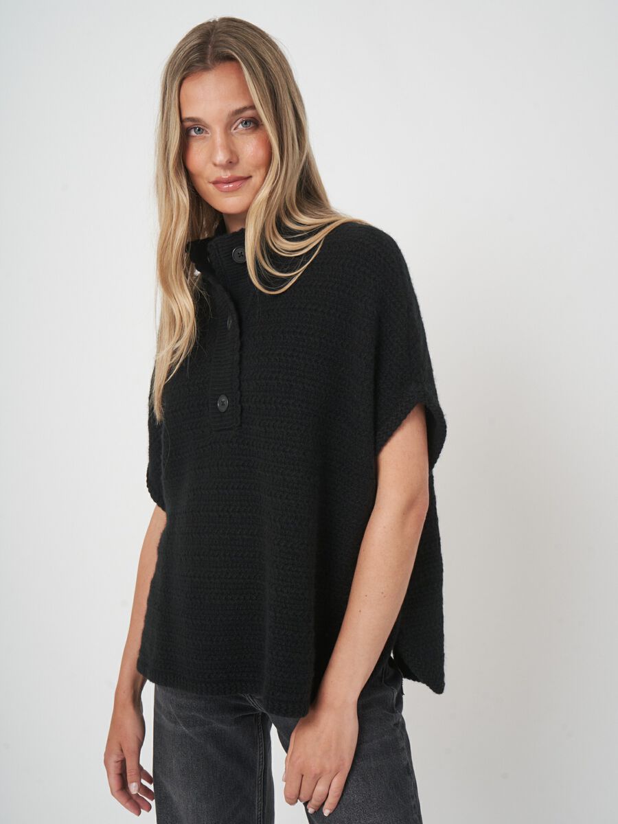 Textured knit poncho in cashmere blend image number 3