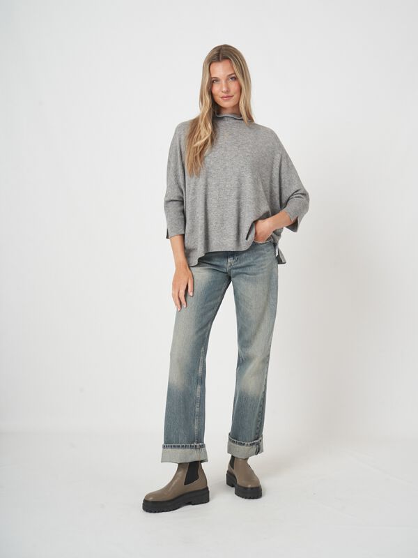 Poncho-Pullover aus Kaschmir-Mix mit weiter Passform image number 2