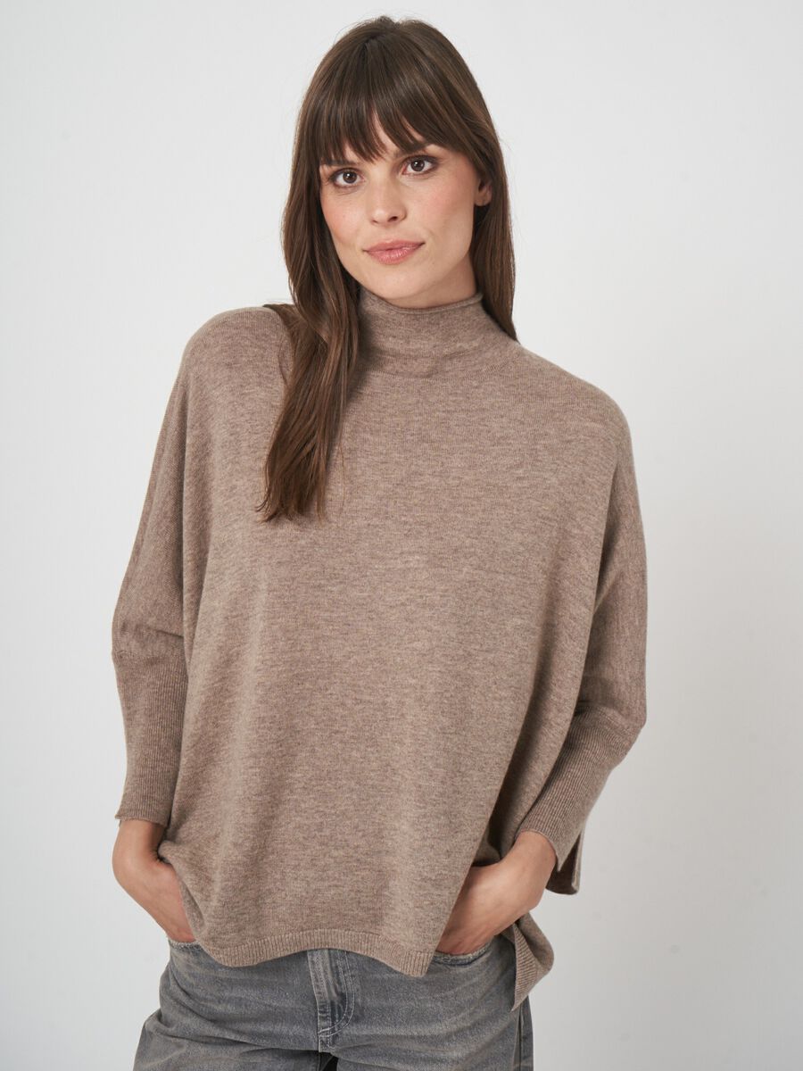 Relaxed fit poncho-style sweater in a cashmere blend image number 5